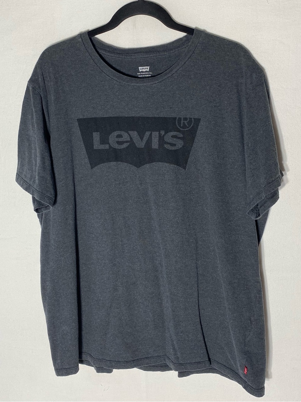 5/$25 Levi's Heathered Grey Blue Batwing Logo Graphic T Shirt  XXL